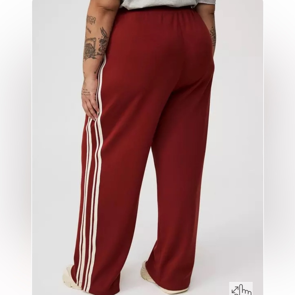 NWT Torrid Studio High Rise Pull-on Track Pants, Size 4 - Picture 2 of 11